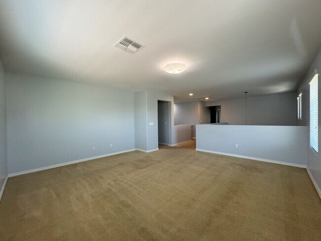 Building Photo - COMING SOON! LYONS GATE 5 BDRM + LOFT W CO...