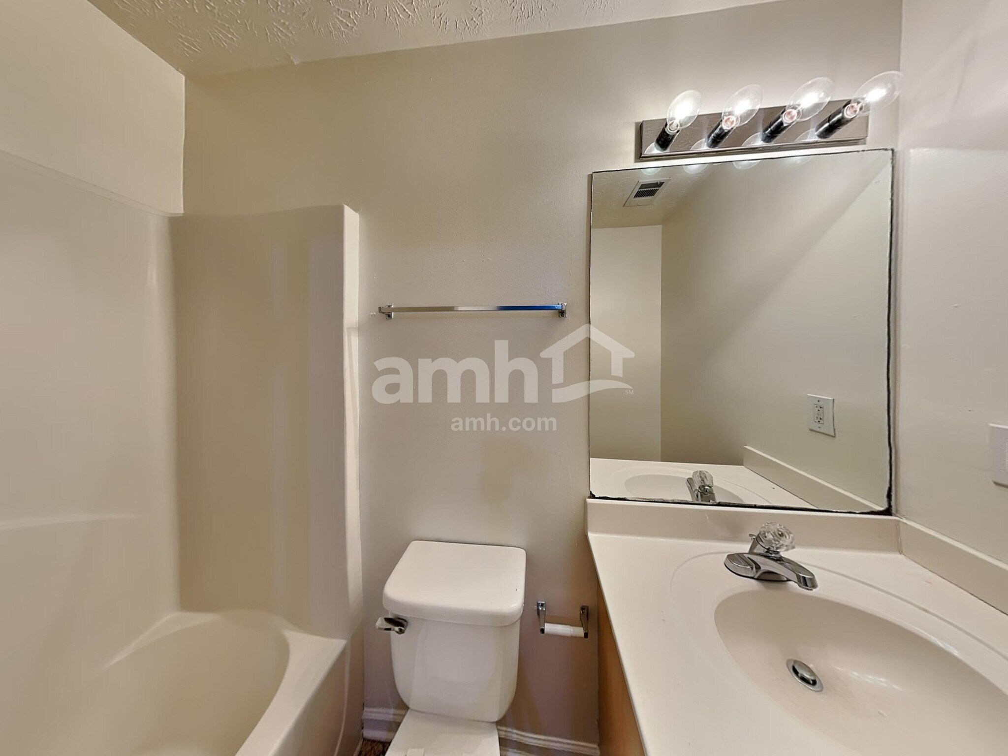 Building Photo - 659 Shadow Lakes Dr