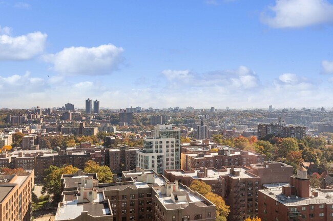 Building Photo - 3333 Henry Hudson Pkwy