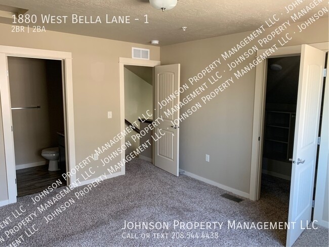 Building Photo - Great Location on this almost new Nampa to...