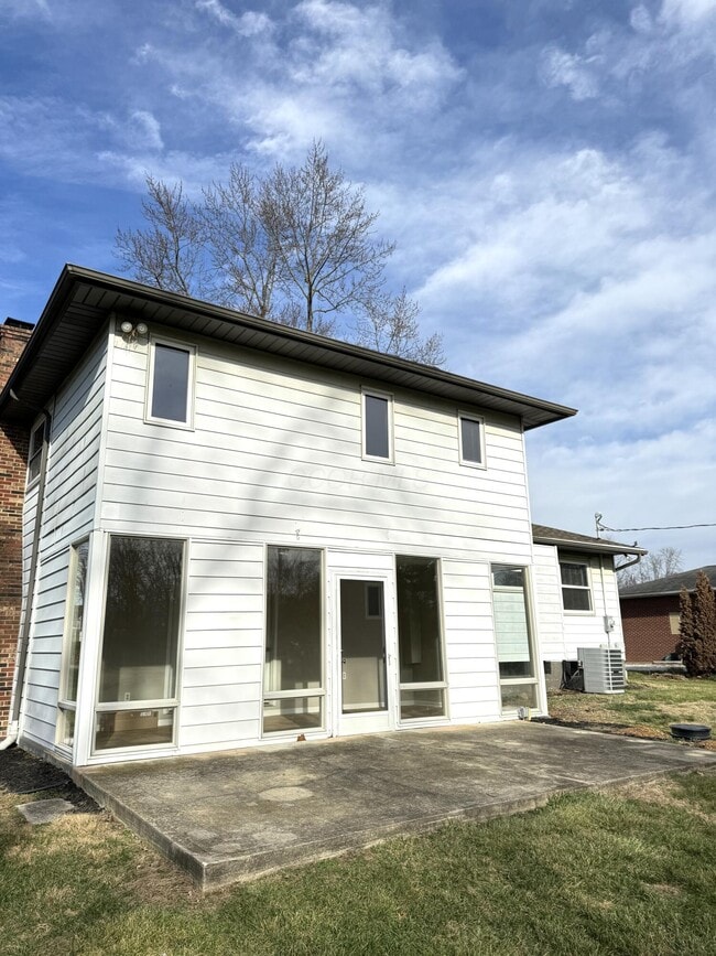 Building Photo - 5117 Bixford Ave