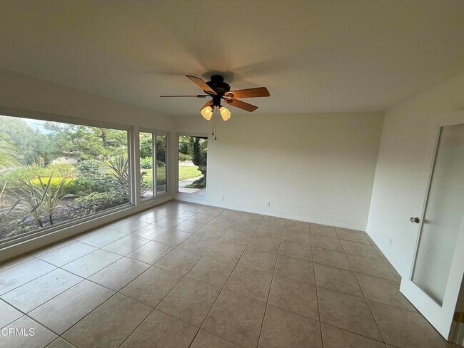 Building Photo - 620 Trueno Ave