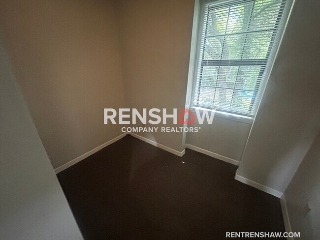 Building Photo - 268 Greenfield Dr