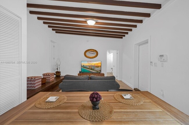 Building Photo - 1044 SW 13th Ct