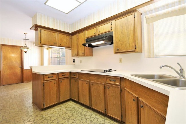 Building Photo - 10615 Windriver Dr