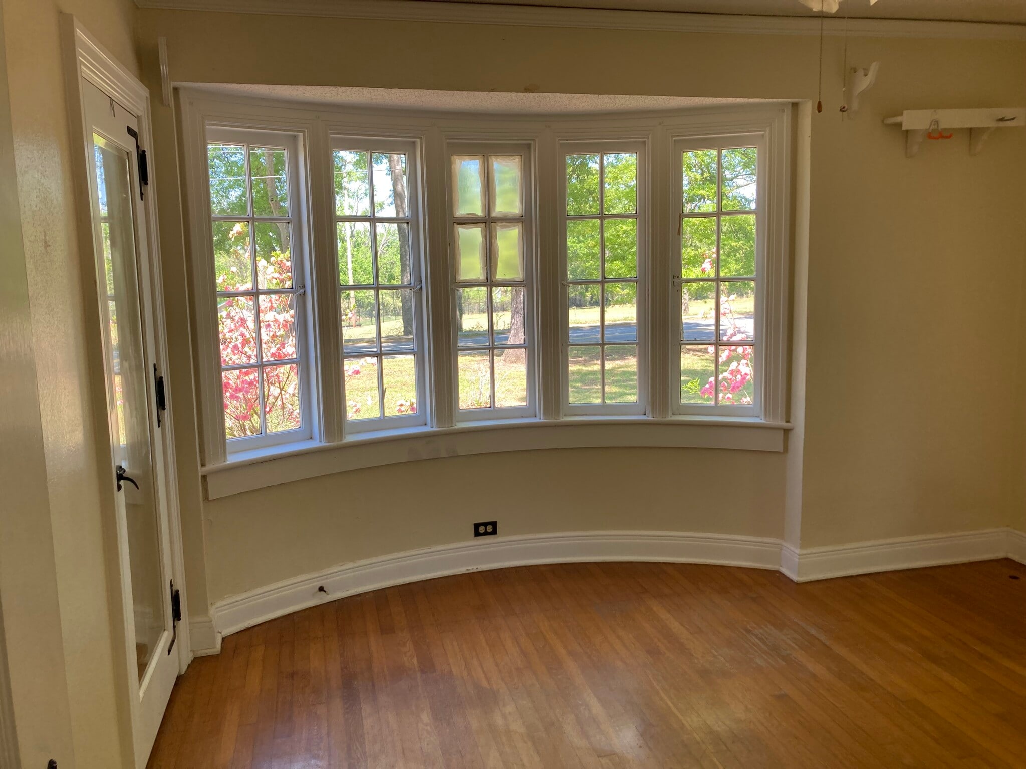 Building Photo - 100 Lude Johnson Blvd