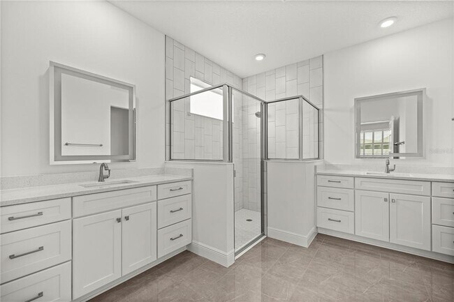 Building Photo - 5711 SW 78th Ave Rd