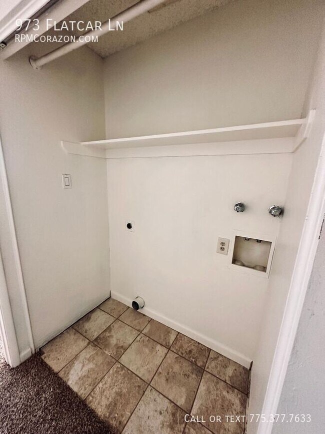 Building Photo - 973 Flatcar Ln