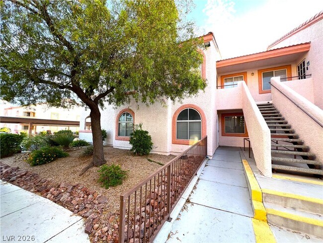 Building Photo - 7570 W Flamingo Rd