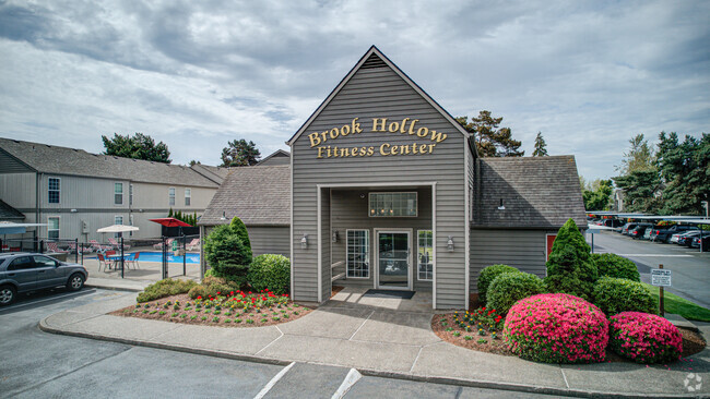 Building Photo - Brook Hollow Apartments