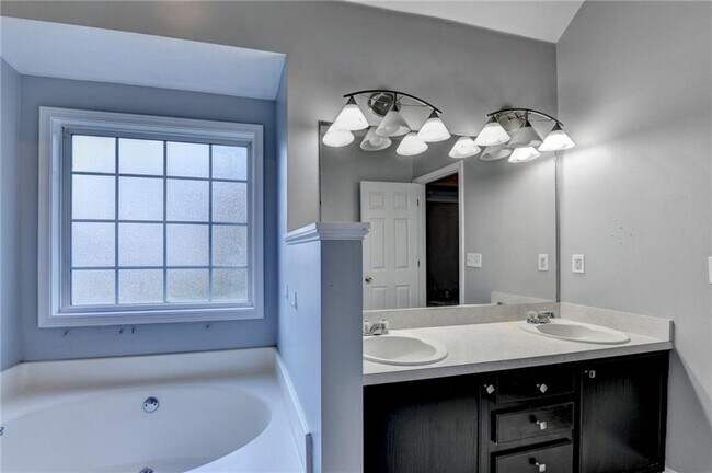 Building Photo - 938 Mulberry Fields Cove NE