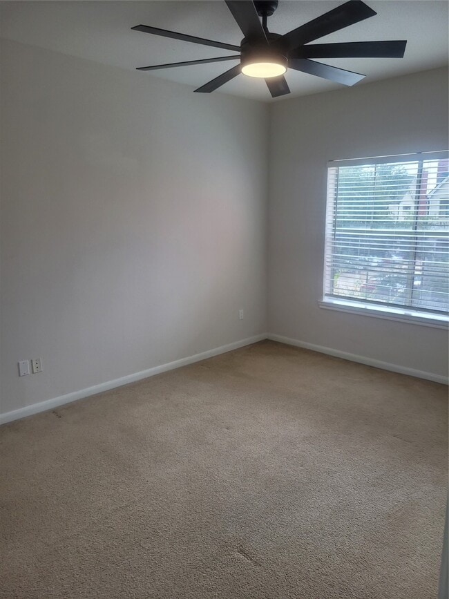 Building Photo - 1330 Old Spanish Trl