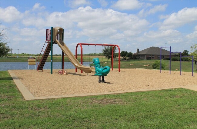 Building Photo - 1217 River Oak Ln