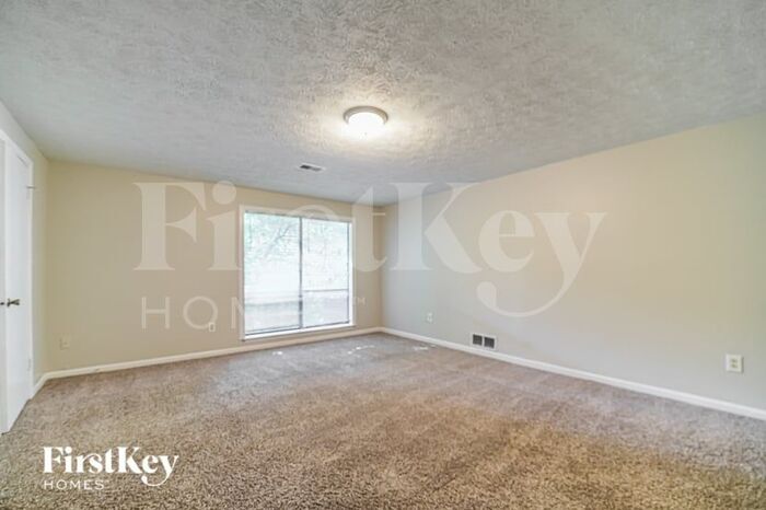 Building Photo - 210 Chimney Ridge Trail