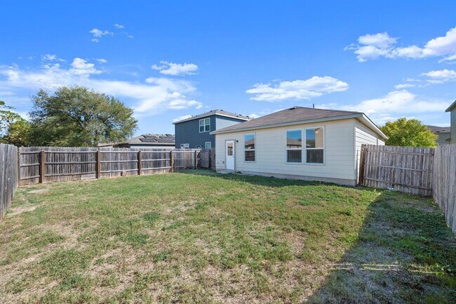 Building Photo - 5704 Levenwood Ln