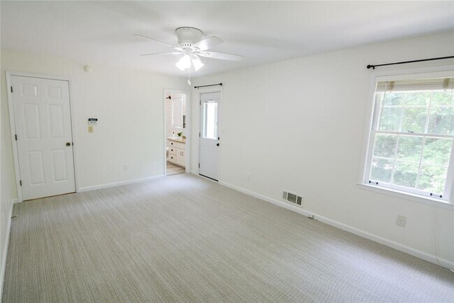 Building Photo - 4156 Westerleigh Ct NW