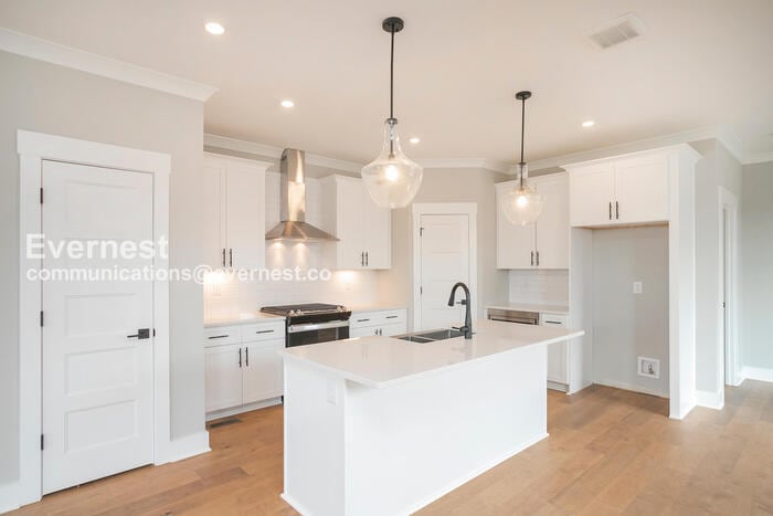 Building Photo - 1612 23rd Ave N