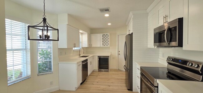 Building Photo - 13150 Green Finch Terrace