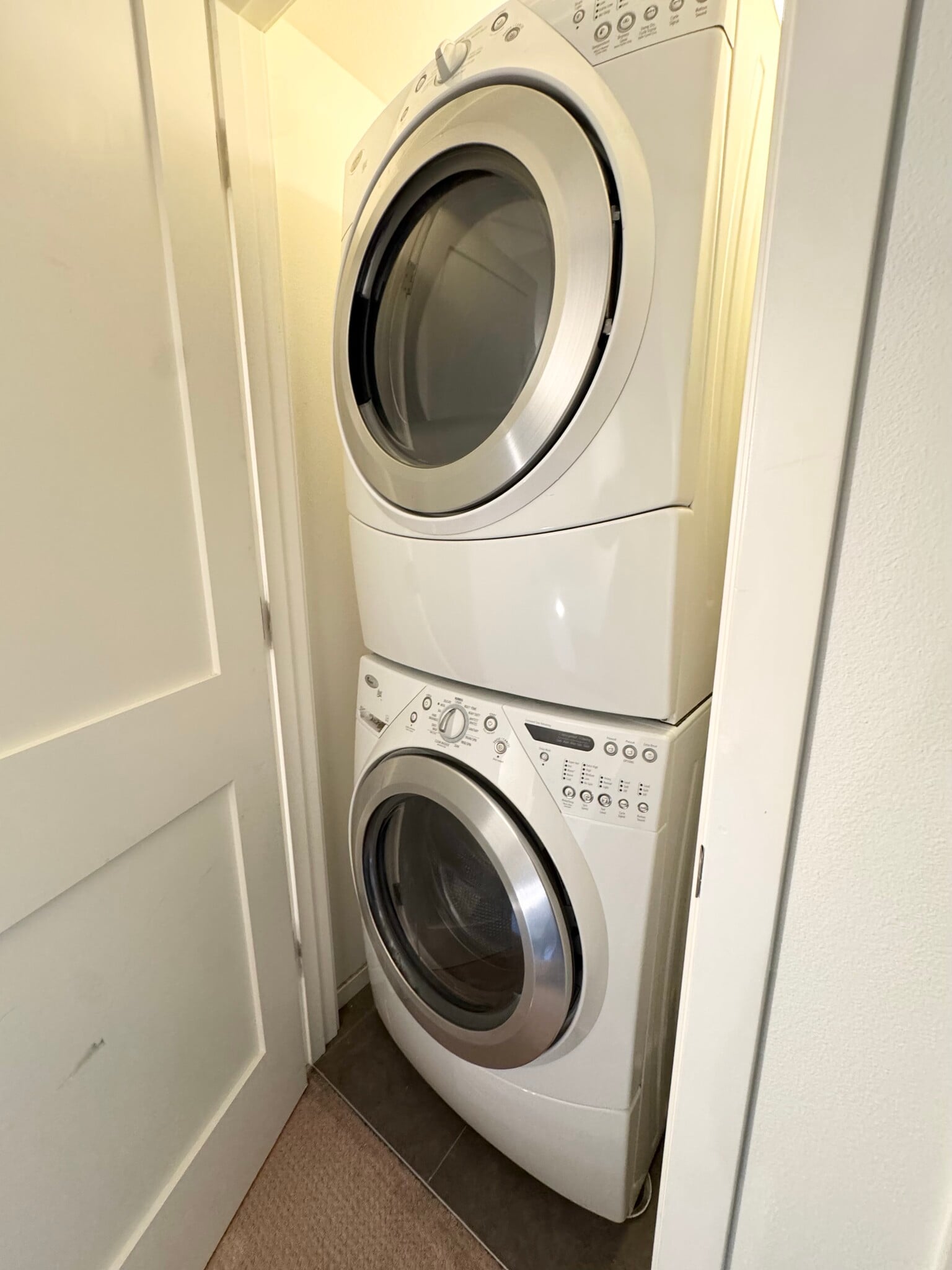 Building Photo - 1200 Bellevue Way NE