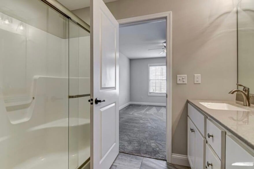 Building Photo - 1811 Spartan Dr