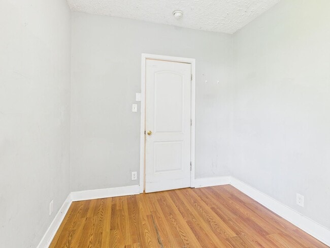 Building Photo - 3205 Hull Street Rd