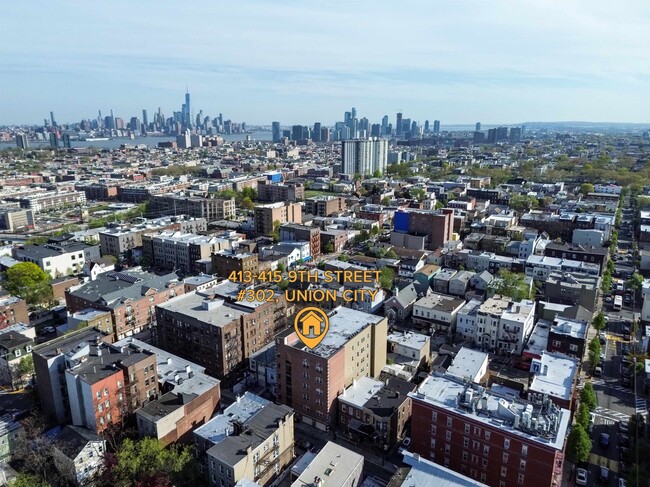 Building Photo - 413-415 9th St