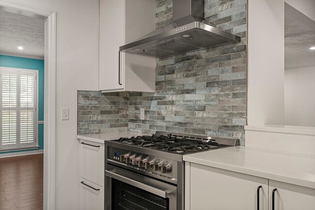 Building Photo - 5827 Winvelly Dr