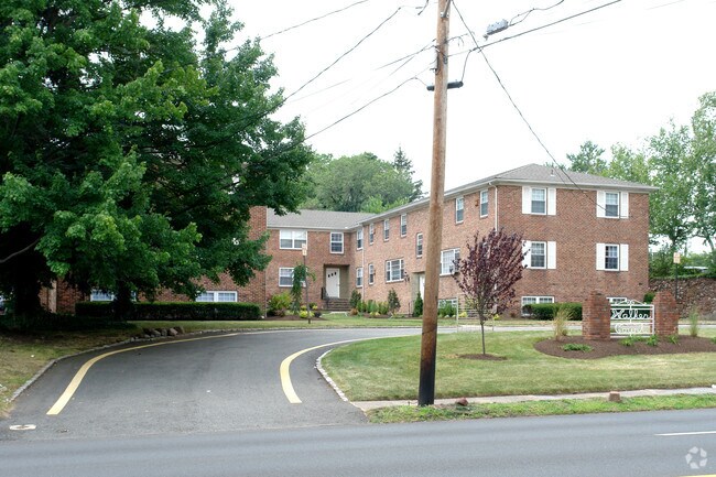 Building Photo - Walker Court
