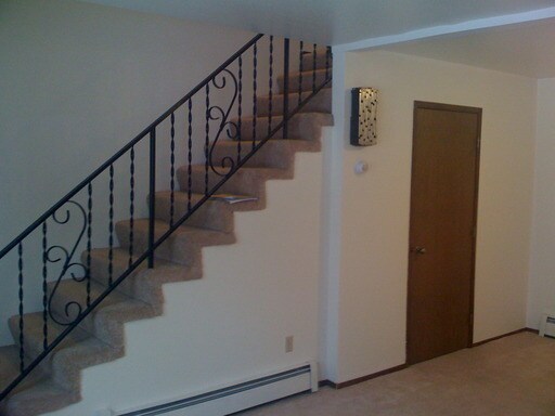 Building Photo - South Anchorage Beautiful two story 2bedroom