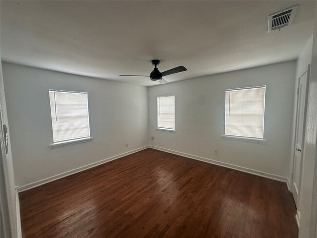 Building Photo - 3444 Blodgett St