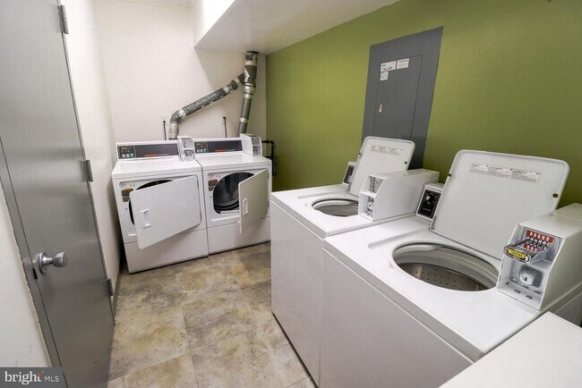 Building Photo - 4242 East-West Hwy