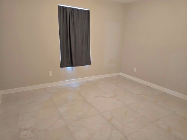 Building Photo - 7108 EL MESON DR