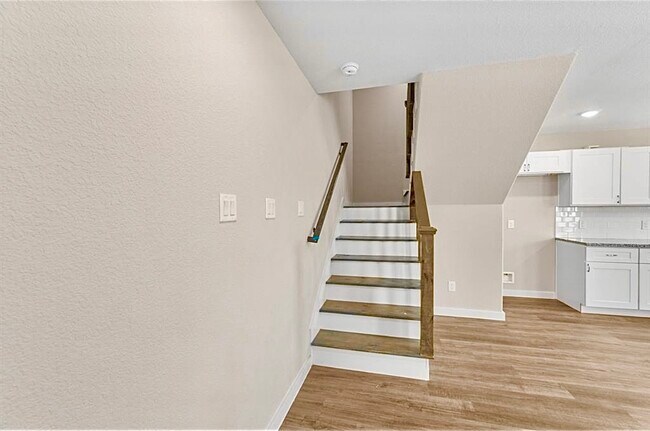 Building Photo - 7813 Sandy St