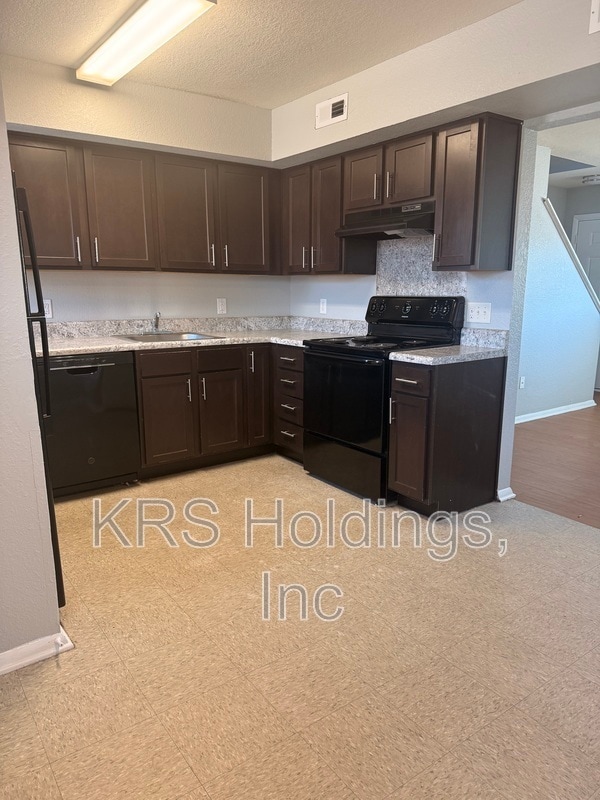 Building Photo - 867 41st St