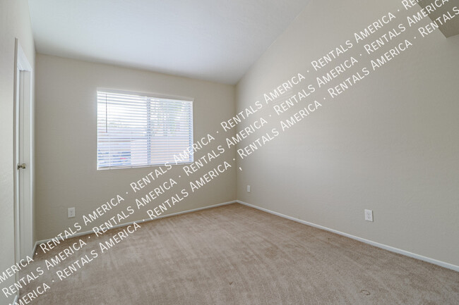 Building Photo - Lovely 2 bedroom condo in Chandler!