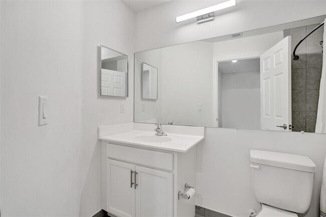 Building Photo - 4748 SW 63rd Terrace