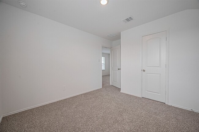 Building Photo - 40434 Basalt Elm Rd