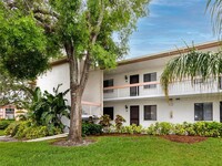 Building Photo - 129 Lakeview Way