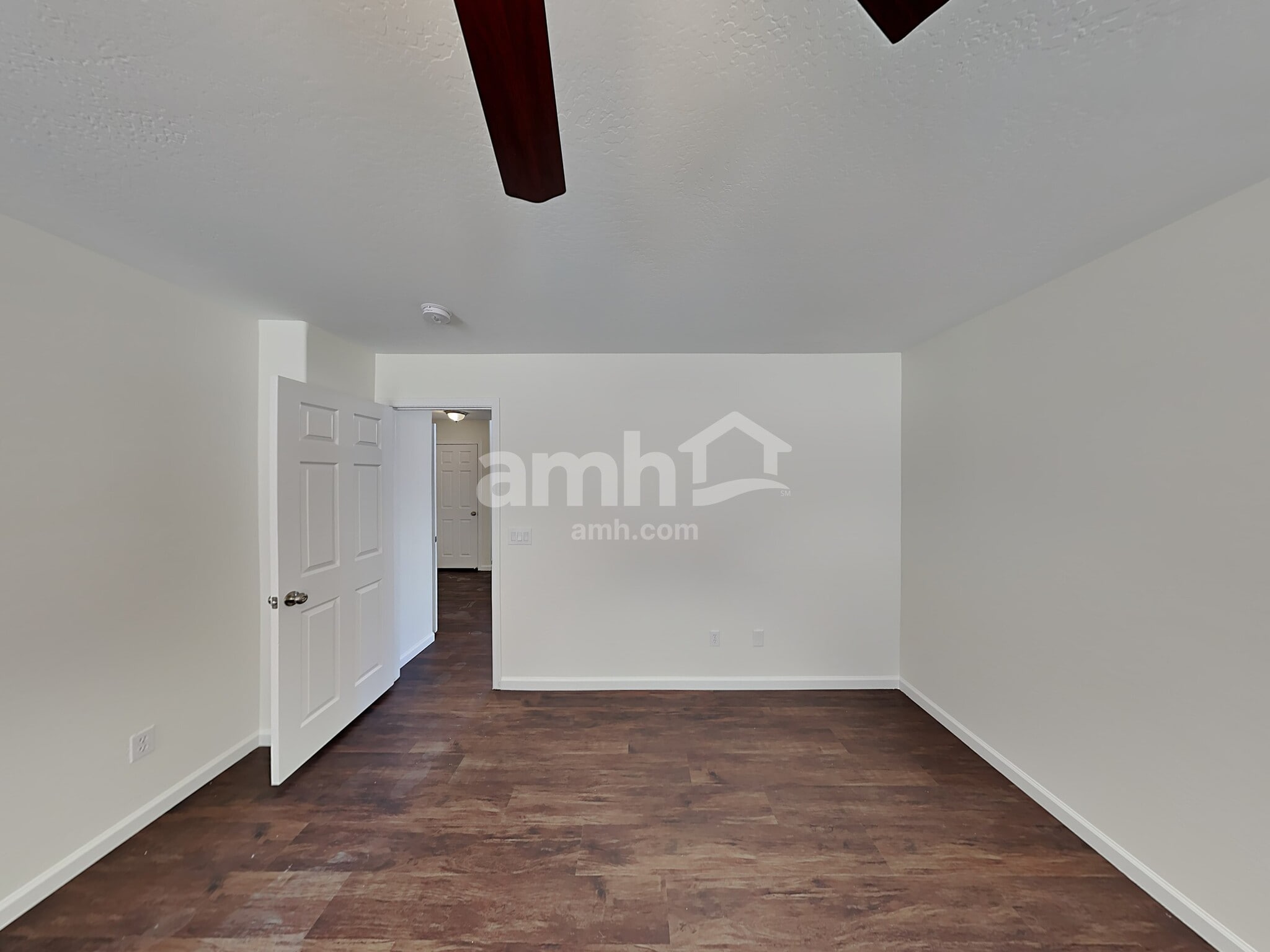 Building Photo - 31352 N Shale Dr