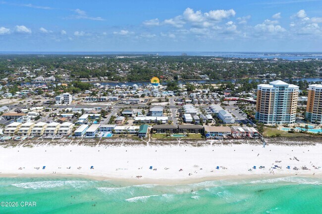 Building Photo - 3904 Ocean View Dr