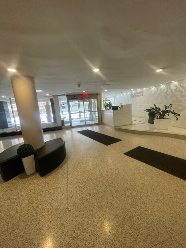 Building Photo - 40 Brighton 1st Rd