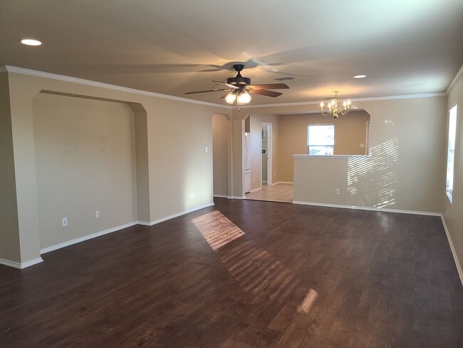 Building Photo - 3 Bedroom With Large Yard