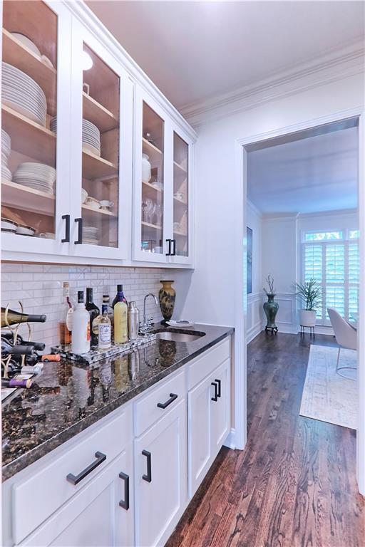 Building Photo - 5569 Julian Pl