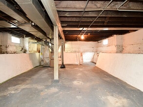 Building Photo - 2723 Newport Ave