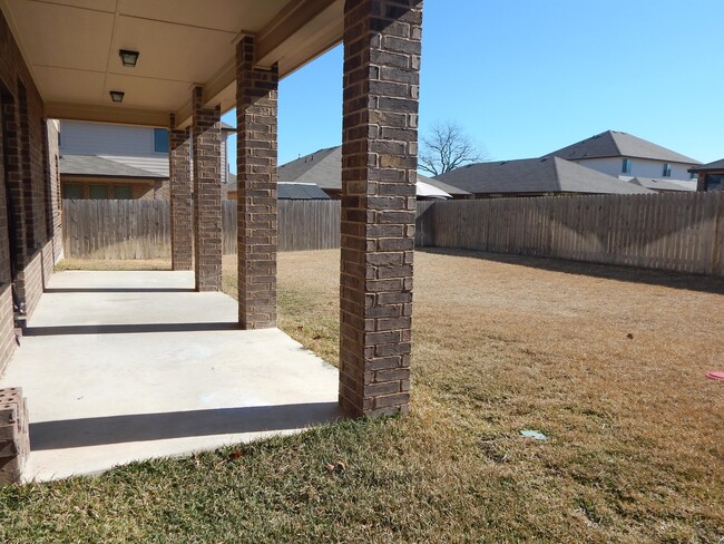 Building Photo - 1310 Stonewall Ridge