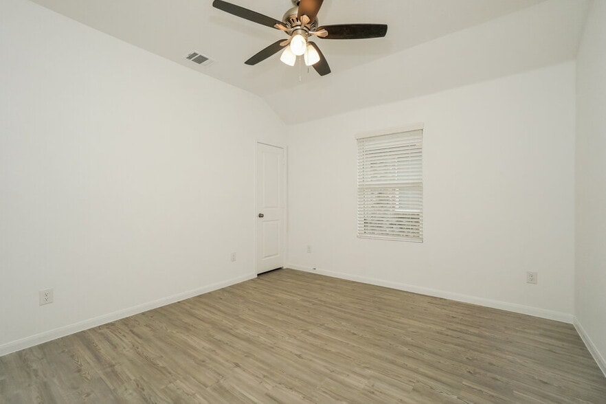 Building Photo - 6608 Brandy Path