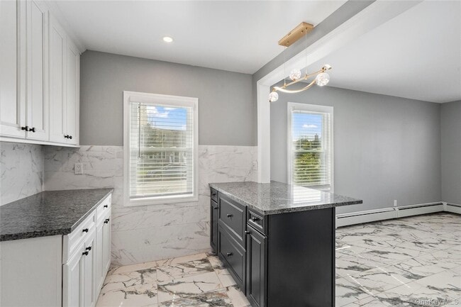 Building Photo - 1 Center Ct