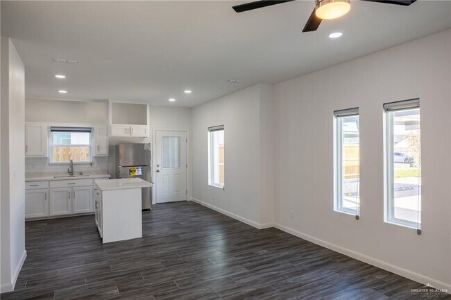 Building Photo - 20 Copper Ave