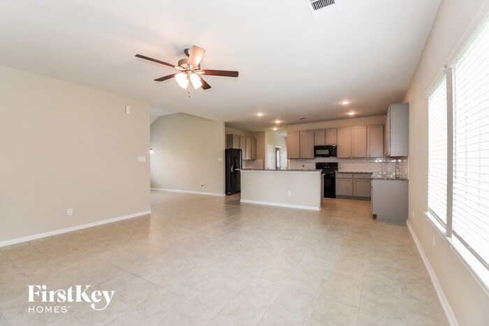 Building Photo - 8020 Quartz Ln