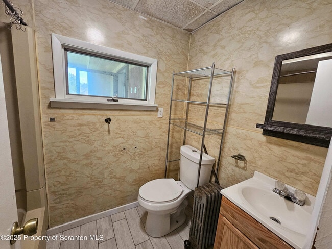 Building Photo - 134 Main St